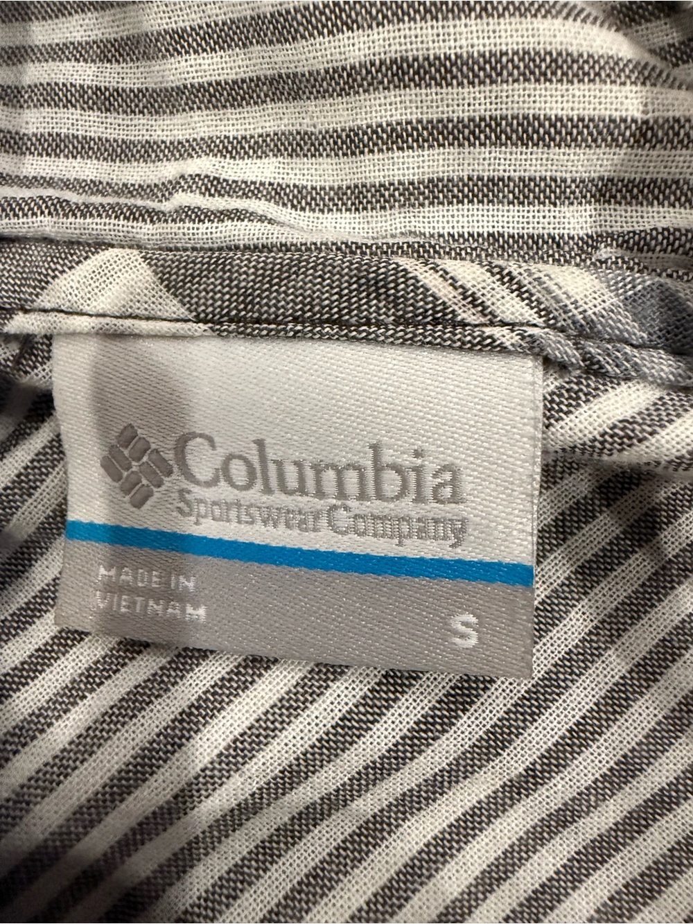 Wonens, Columbia, small-Plaid Hooded Button-Up Shirt - Gray & White - Picture 3 of 3